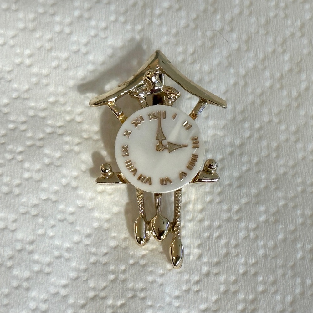 Darling Vintage Brooch Cuckoo Clock Gold Tone & Mother of Pearl Face